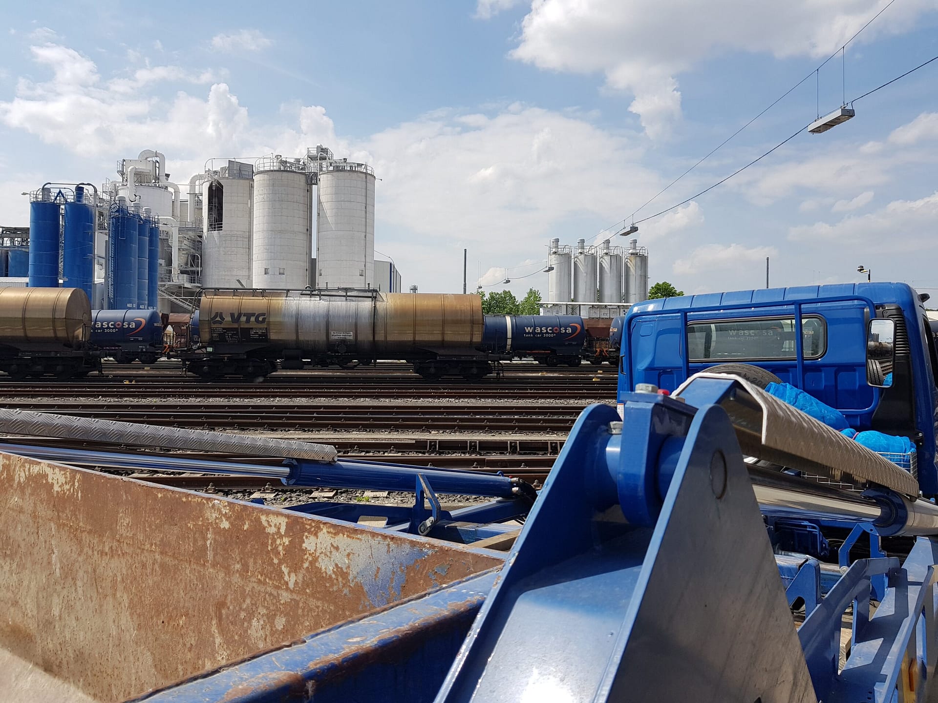 20180511_141843 Baumscheibe, Stammholz